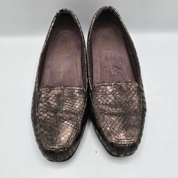 Clarks Everyday Active Air bronze snakeskin leather loafer womans size 8W - Picture 6 of 13